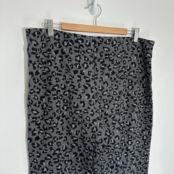 Maeve Black and Gray Patterned Flare Pants - Picture 9 of 13